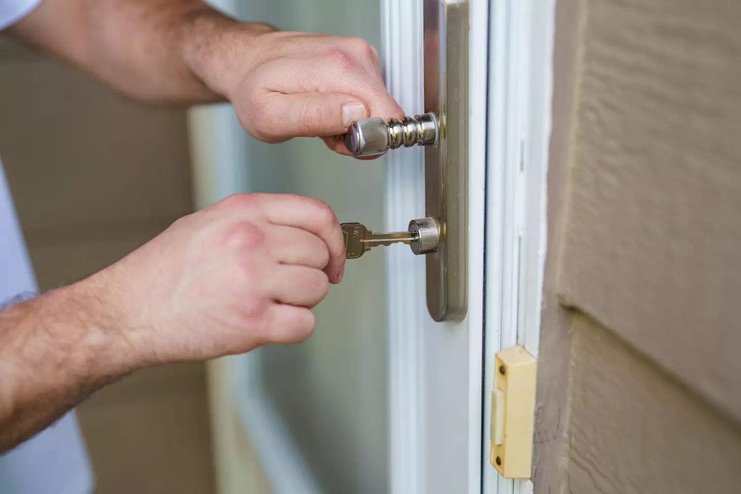 ouvrir une porte en urgence